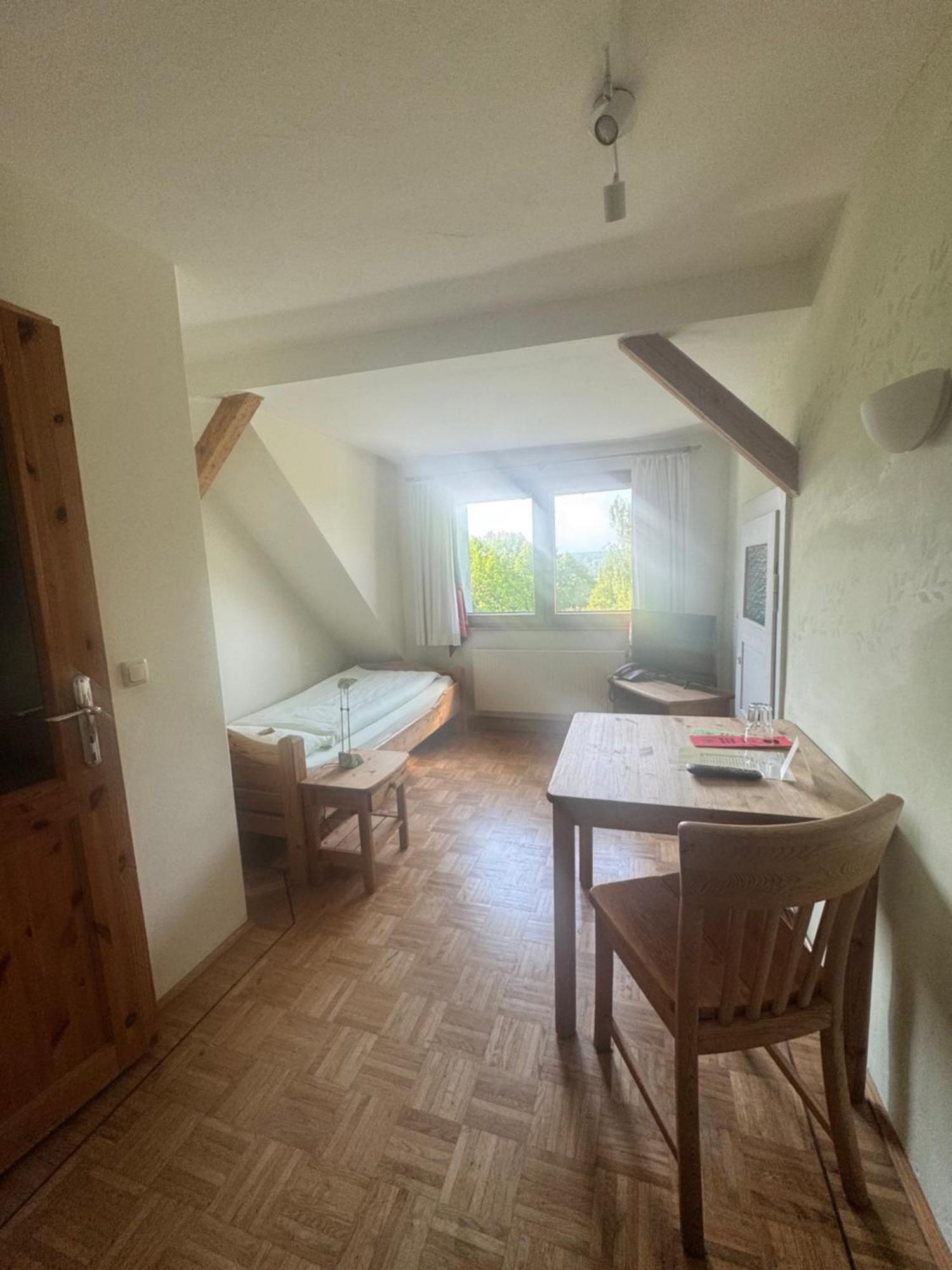 Hotel Gruenwald Ansbach Esterno foto