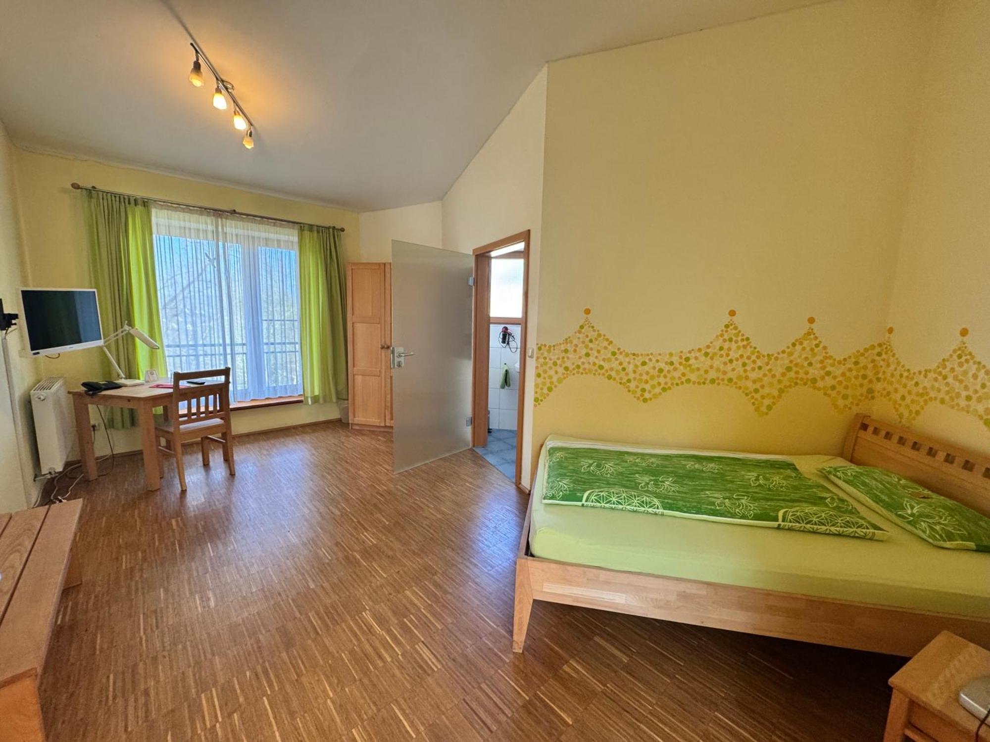 Hotel Gruenwald Ansbach Esterno foto